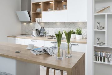 Barevné provedení: Bílá mat + Dub Halifax